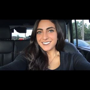 Meet your Posher, Deanna